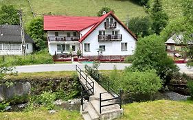 Căsuța de lângă pădure